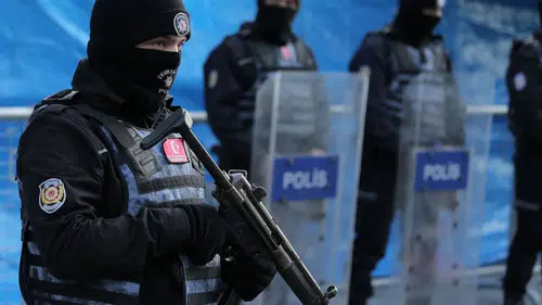 Tribün liderlerinin Konya ayağına operasyon: Evlerinden cephanelik çıktı
