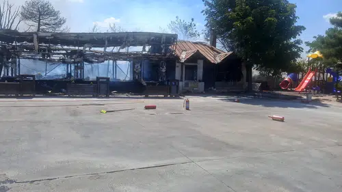 Konya'da her gün binlerce aracın önünden geçtiği tesis kül oldu