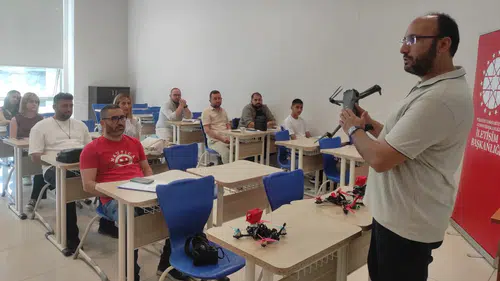 Konya’da basın mensuplarına profesyonel uçuş yetkisi