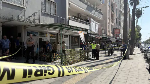 Uzaklaştırma kararı bulunan koca dehşet saçtı: 2 ölü