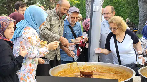 Konya pekmeze doyacak: Meram Bağlarında kazanlar kaynıyor