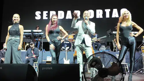 Serdar Ortaç, alkol ve kumarı bıraktığını duyurdu