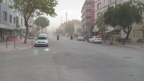 Konya'yı fırtına böyle vurdu: Birçok bölgede maddi hasar meydana geldi