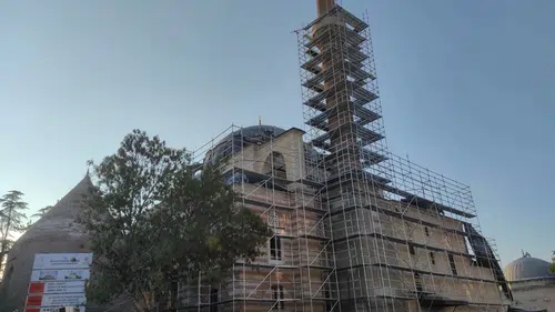Konya’nın tarihi mekanındaki haç sembolü yeni bir tadilat süreci başlattı