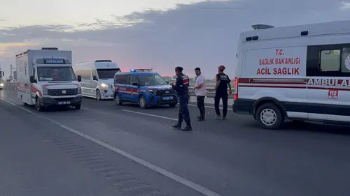 Konya yolunda feci kaza: Çok sayıda araç birbirine girdi 15 yaralı var