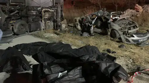 Katliam gibi kaza: 2’si çocuk 7 kişi hayatını kaybetti