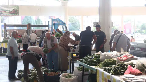 Konya'nın en uygun fiyatlı pazarı: Üretici ile tüketici buluşuyor