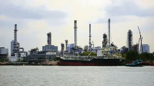 Petrol 100 doların üzerinde: Arz endişeleri güçleniyor
