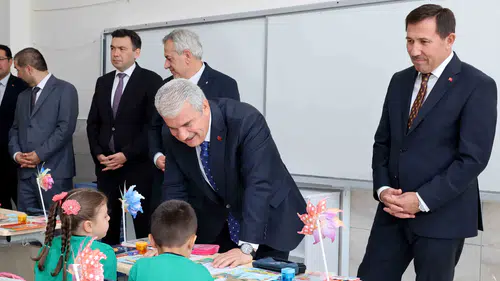 Konya Valisi Akın'dan öğrencilere tavsiye: Çok çalışın ve okuyun