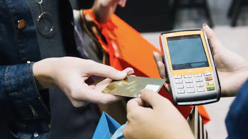 Milyonları ilgilendiriyor: Kredi kartlarına yapılanma getirildi