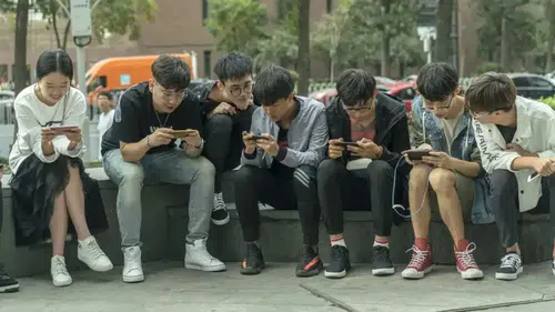 Çevrim içi oyunlar çocukların sonu olabilir: Birbirlerini yemeğe çağırıyorlar