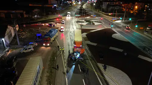 Tır kazası! Ortalık savaş alanına döndü çok sayıda yaralı var