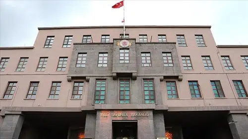Bayrak indirme provokasyonu: MSB "Failler tespit edildi, gereği yapılmaktadır"