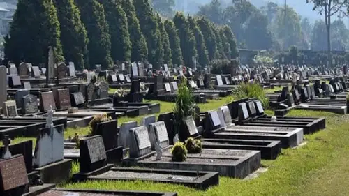 Mezar açılır mı? Feth-i kabir uygulamasının hükmü