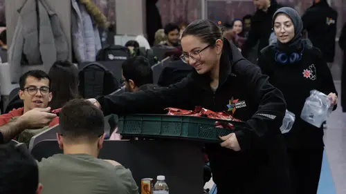 Konya'da öğrencilere final haftasında tatlı bir destek geldi