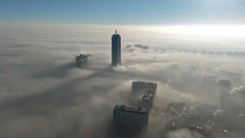 Konya güne bulutların içinde başladı: Görüş mesafesi 10 metreye düştü