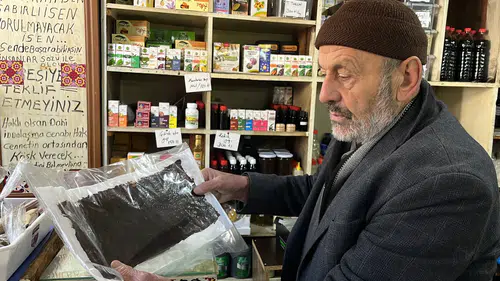 Konya'da asırlık zanaati yaşatıp 65 yıldır katranla şifa dağıtıyorlar