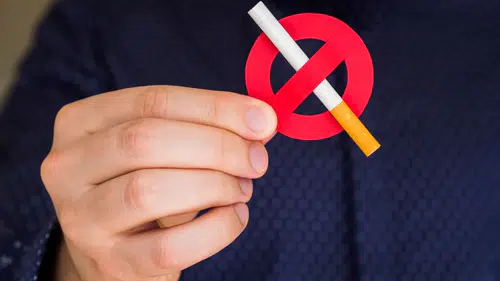 İşte yeni sigara yasakları: Tiryakiler artık parklara giremeyecek