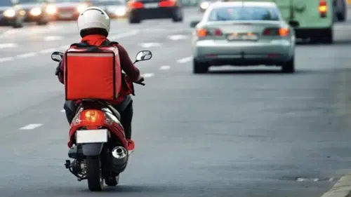 Konya'da yıldızı parlayan meslek: Moto-kuryelere büyük zam