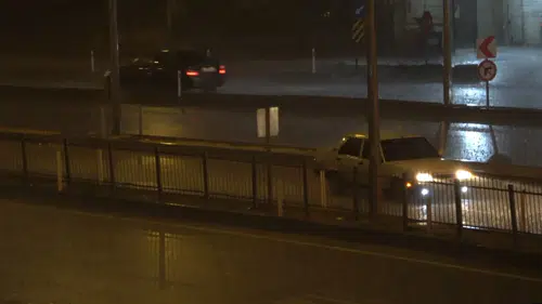 Ekipler Karayollarında devriye atıyor: Şiddetli yağışlar var