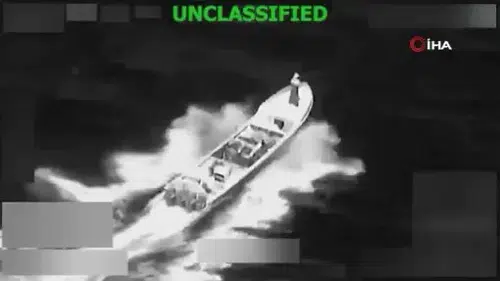 Uyuşturucu teknesi böyle yok edildi: 2 narko-terörist öldürüldü