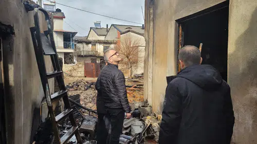 Konya'da evi yanan aileye başkandan söz: Ne gerekiyorsa yapacağız