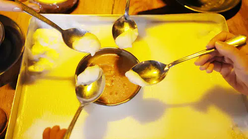 Konya buz kesti kaşıklar sahneye indi: Arabaşı havası başladı