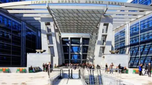 Adliyede silahlı saldırı: Savcı, kadın hakimi vurdu