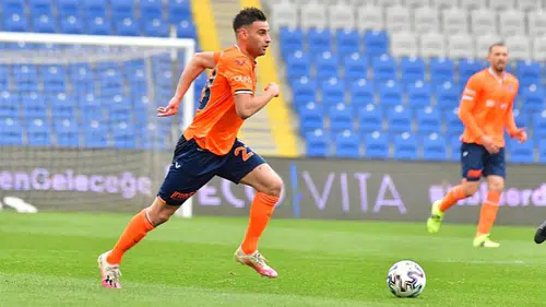 Deniz Türüç Konyaspor’da sahaya indi