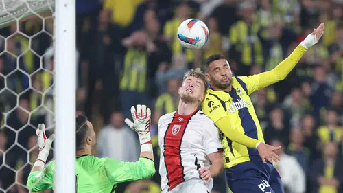 Fenerbahçe ile Samsunspor finale yükselmek için sahaya çıkıyor