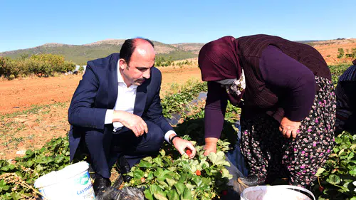 Başkan Altay, Dünya Kadın Çiftçiler Günü’nü kutladı