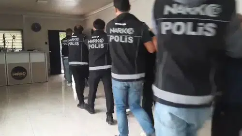 Konya'da uyuşturucu operasyonu: 8 gözaltı
