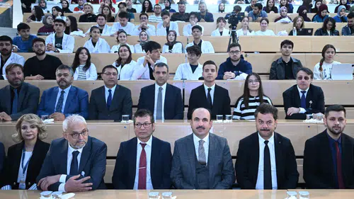 Başkan Altay üniversite öğrencilerinden boykot hassasiyeti istedi