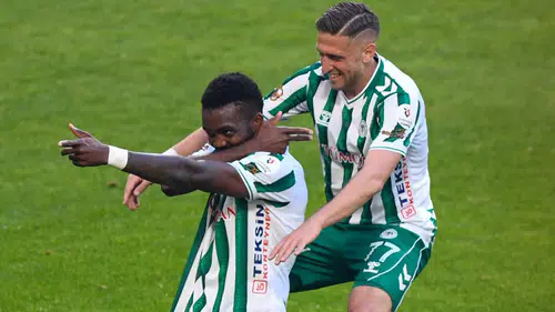 Konyaspor nefes aldı: Krizden Awaziem çıkardı