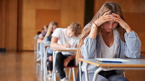 MEB yapay zekâ dönemine geçiyor: Yeni sınav sisteminde sorular yapay zekâdan