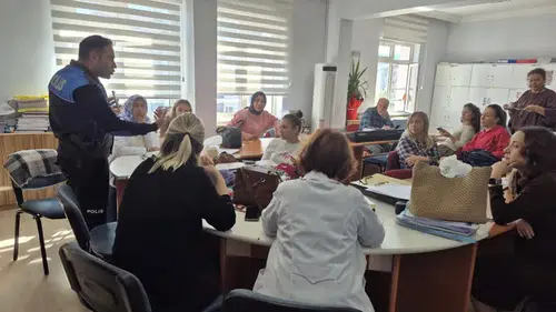 Öğretmenlerin telefonlarına "Okul acil" yükleniyor: Tek dokunuşla güvenlik