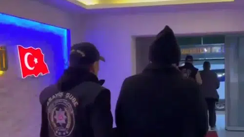 9 yıldır aranan eski karı koca dolandırıcılar yakalandı