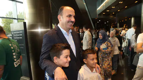 Konya’da kitap şöleni: Onlarca yazar ve binlerce kitap aynı çatı altında