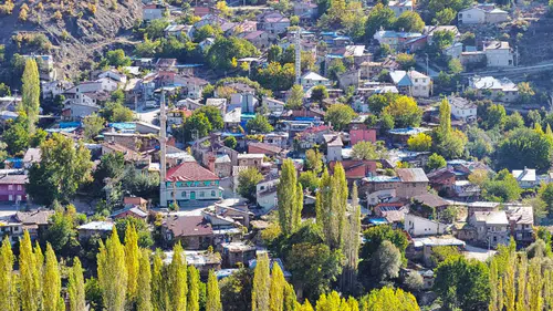 Konya'nın tarihi mahallesi Dedemli’de sular çekildi, köy eski günlerini hatırlattı