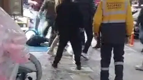 Şehrin göbeğinde sopa ve demirler konuştu