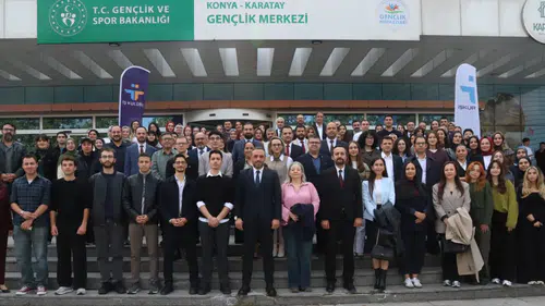 Konya'da gençler ve iş dünyası aynı masada buluştu