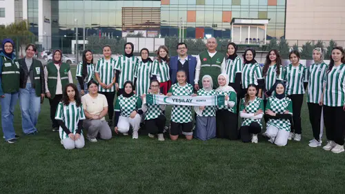 Konya'da anlamlı maç: Kız çocukları için sahaya çıktılar