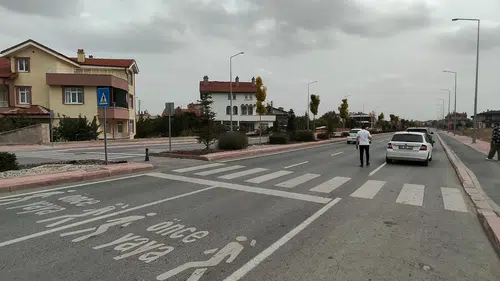 Konya'da yaya geçidi sorunu büyüyor: Duran pişman vuran pişman!