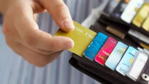 Bankalar vatandaşın peşinde: İhtiyaç kredilerinde takibe düşme oranı rekor kırdı