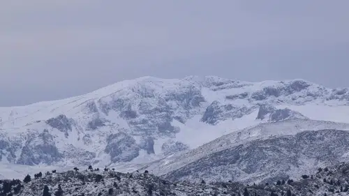 Konya’nın meşhur geçidinde lapa lapa kar yağıyor