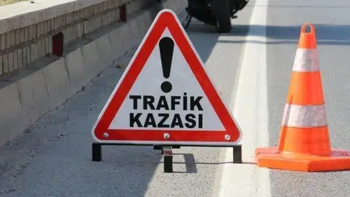 Konya'da kontrolü kaybolan otomobil yoldan çıktı: 2 ölü, 1 ağır yaralı