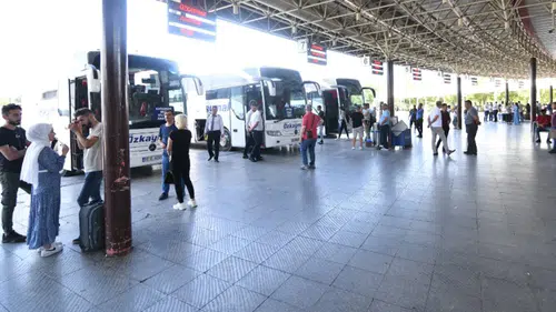 Konya'dan 18 milyon kişi geldi, geçti: Vedalar burada yapıldı