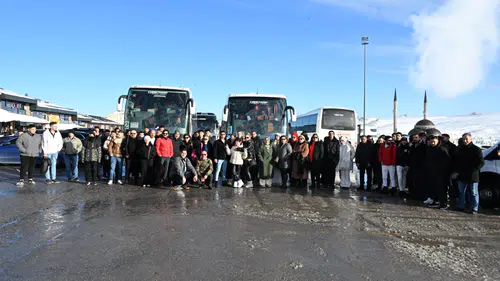 Konyalı berber ve kuaförler kar keyfini Erciyes'te yaşadı