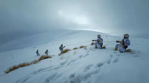 Mehmetçik, keskin soğukta görevde! Hudutlar onlara emanet