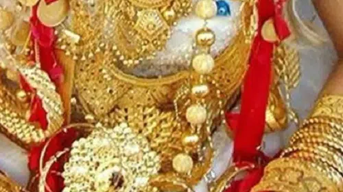 Erkek o hatayı yaptı: Düğünde takılan altınlar kadında kaldı